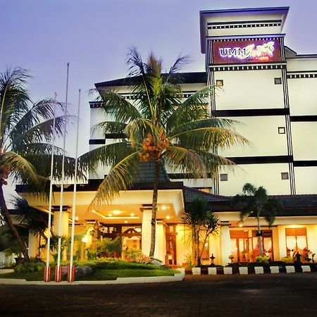 Umm Inn Hotel Malang Exterior foto