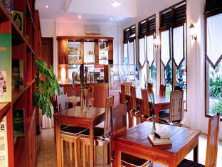 Umm Inn Hotel Malang Exterior foto